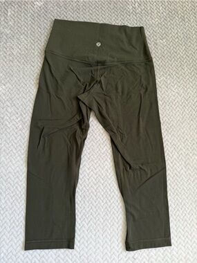 Capri length lululemon align leggings